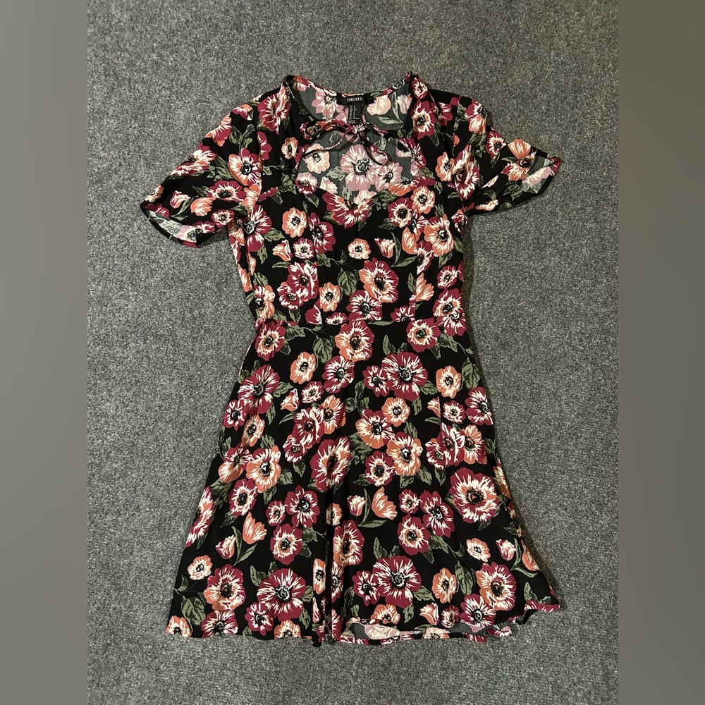 Forever 21 Floral Mini Dress - Black and Pink Size Small